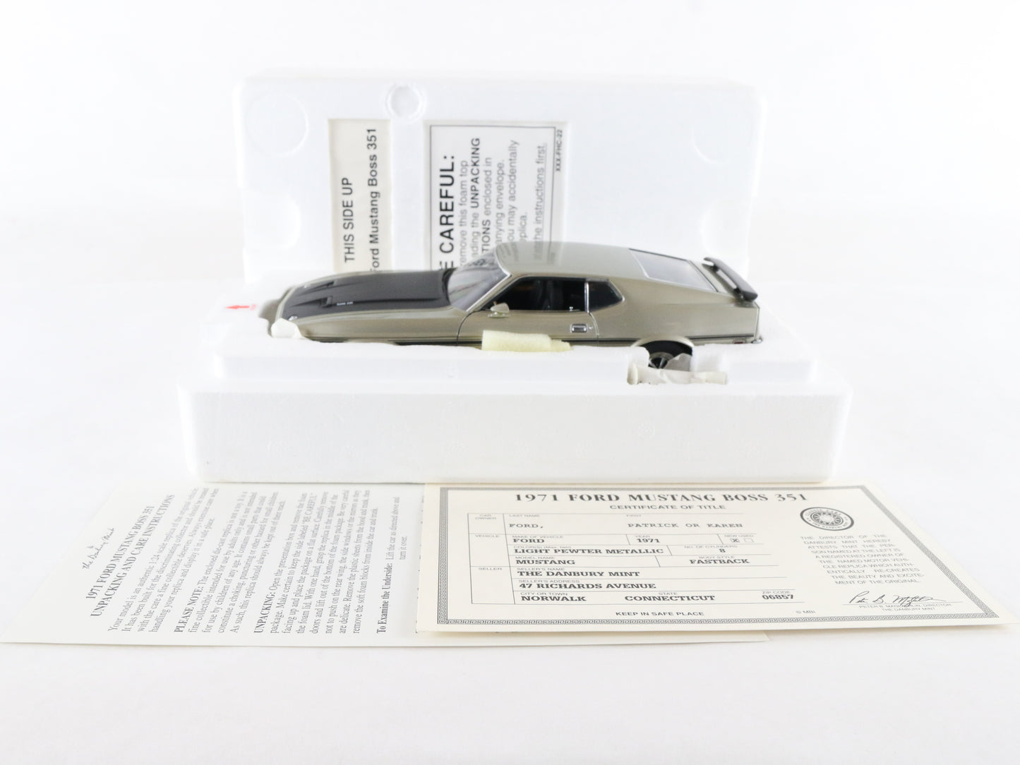 1971 Ford Mustang Boss 351 Fastback Gray Black Danbury Mint 1:24 Diecast Model