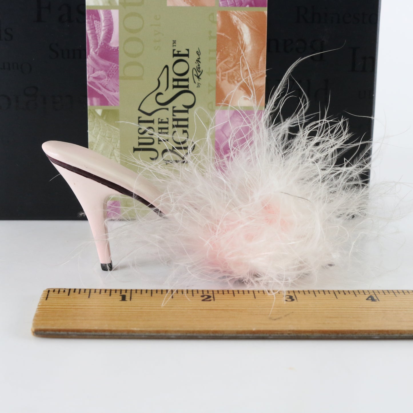 Just The Right Shoe Va-va-voom Pink Raine Willitts Resin Collectible Shoe 25030