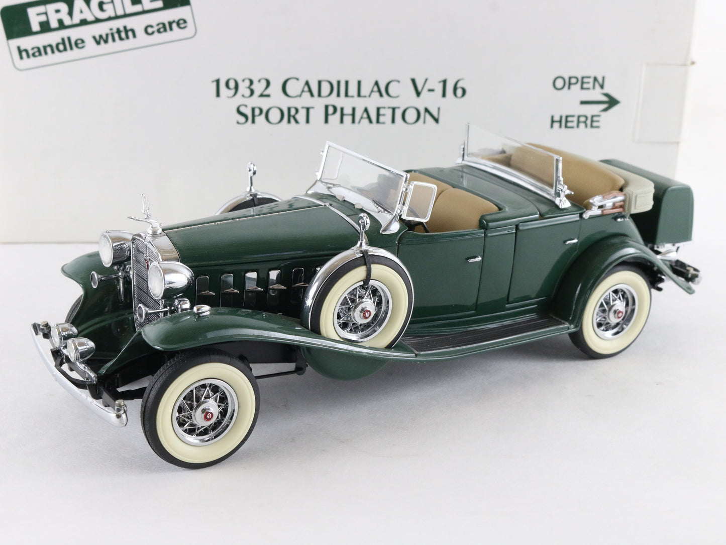 1932 Cadillac V-16 Sport Phaeton Convertible Green Tan Danbury Mint 1:24 Diecast