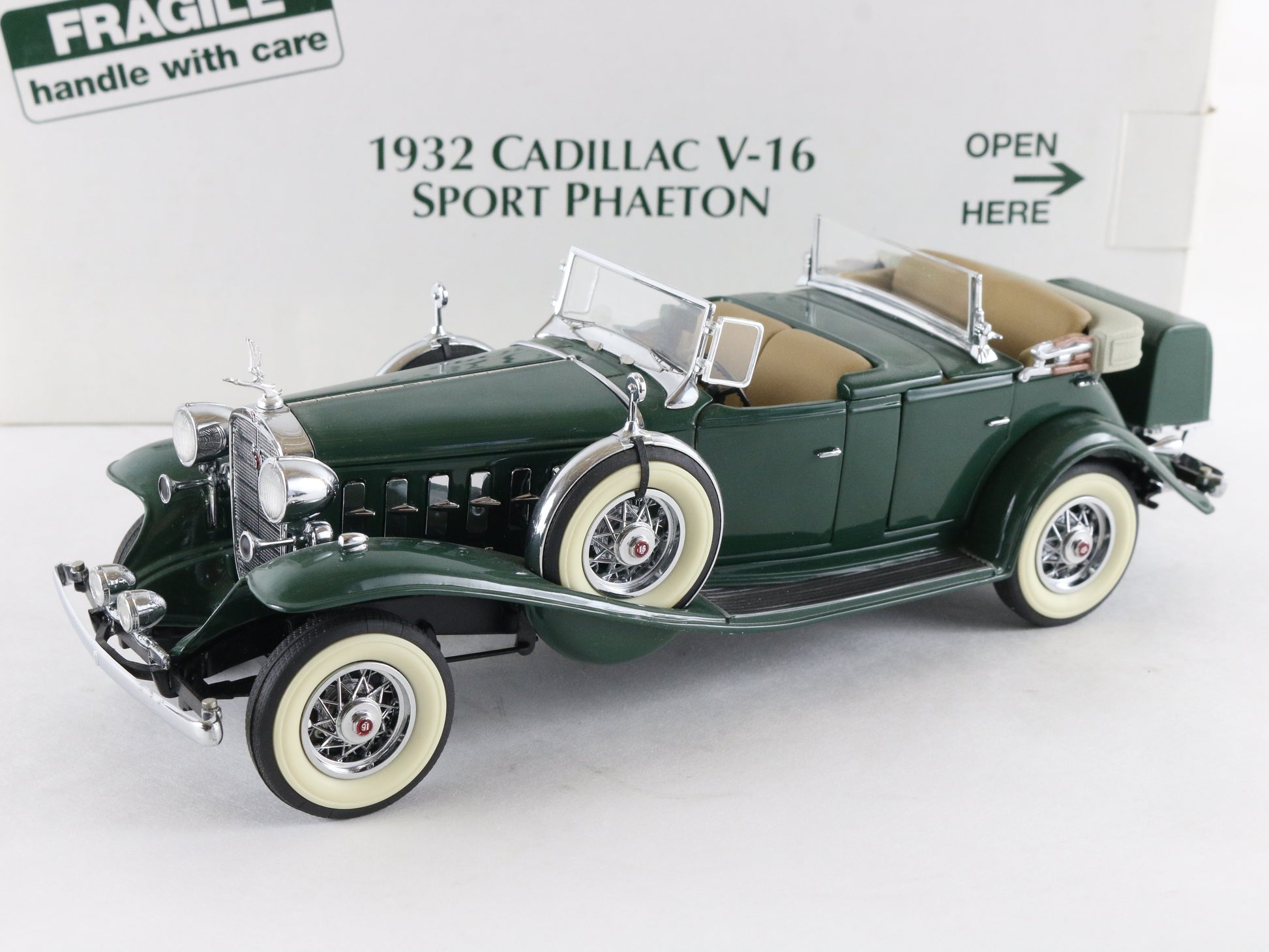 1932 Cadillac V-16 Sport Phaeton Convertible Green Tan Danbury Mint 1:24 Diecast