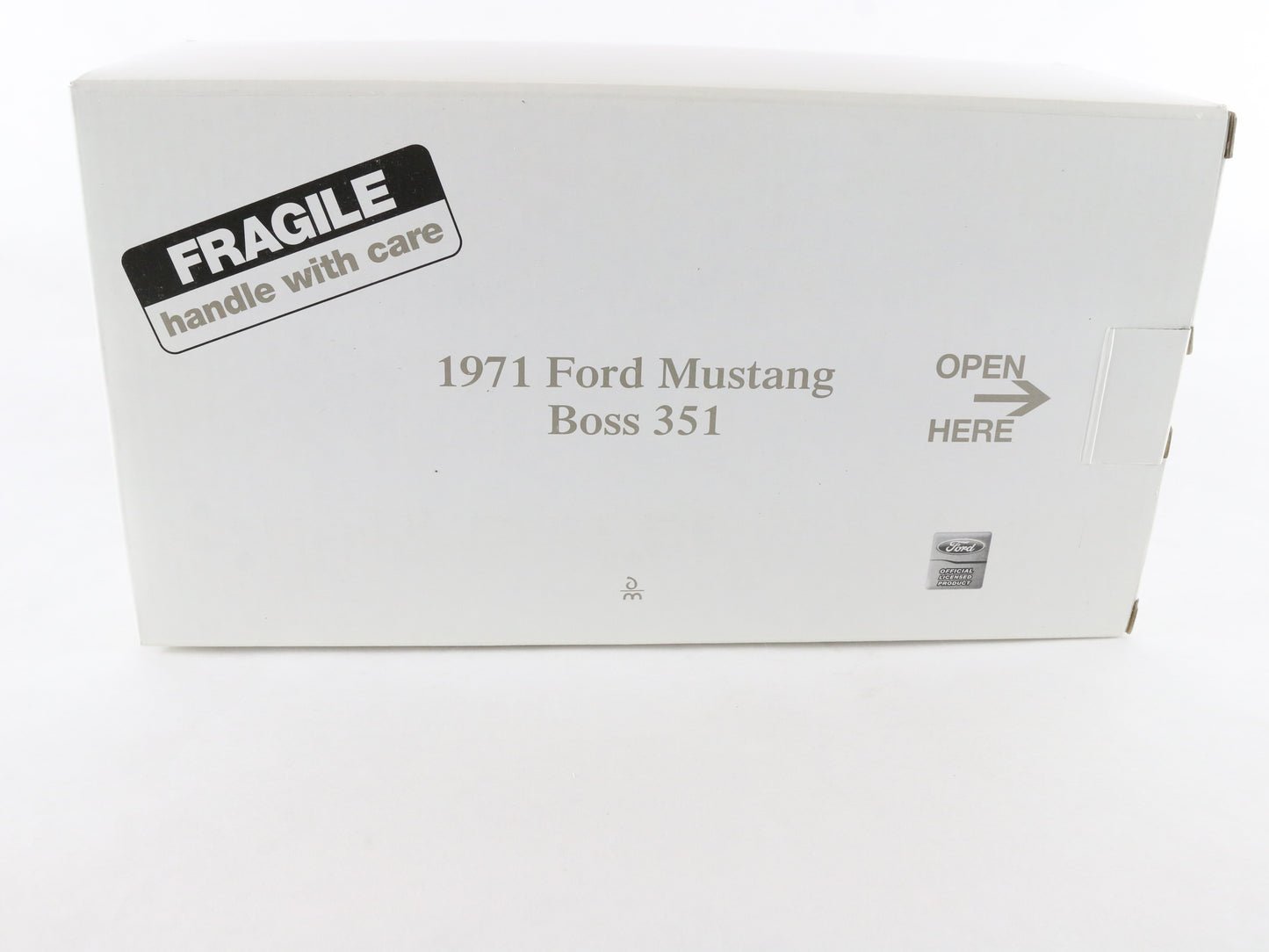 1971 Ford Mustang Boss 351 Fastback Gray Black Danbury Mint 1:24 Diecast Model