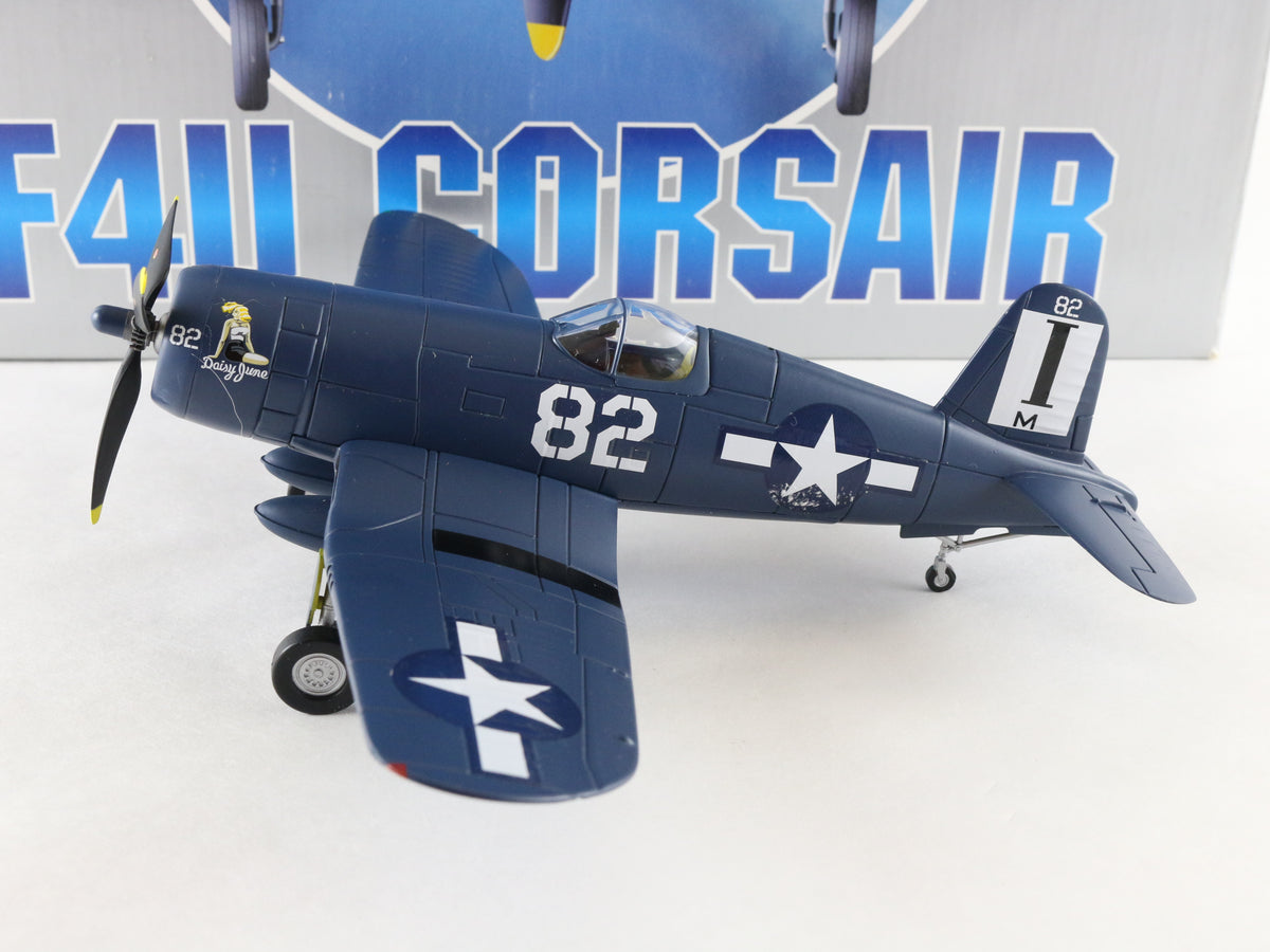 F4U Corsair Vought Fighter Daisy June WW2 Aces Armour 1:48 98025 Diecast Model