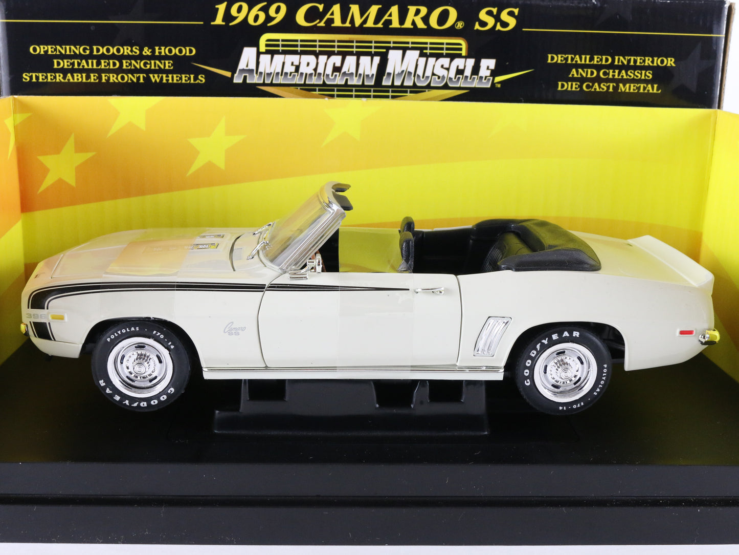 1969 Camaro Ss White Convertible American Muscle ERTL 1:18 Diecast LE 32467