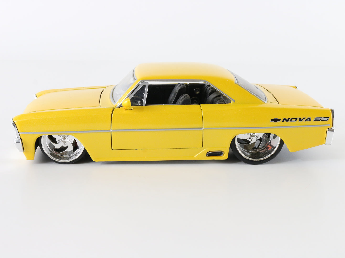 1967 Chevy Nova SS Big Time Muscle Yellow Jada Toys 1:24 90215 Model Car