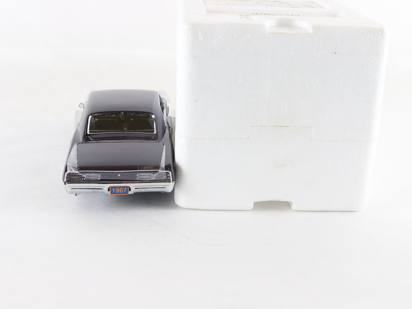 1967 Pontiac GTO Hardtop Plum Mist Purple Danbury Mint 1:24 Diecast Model Car