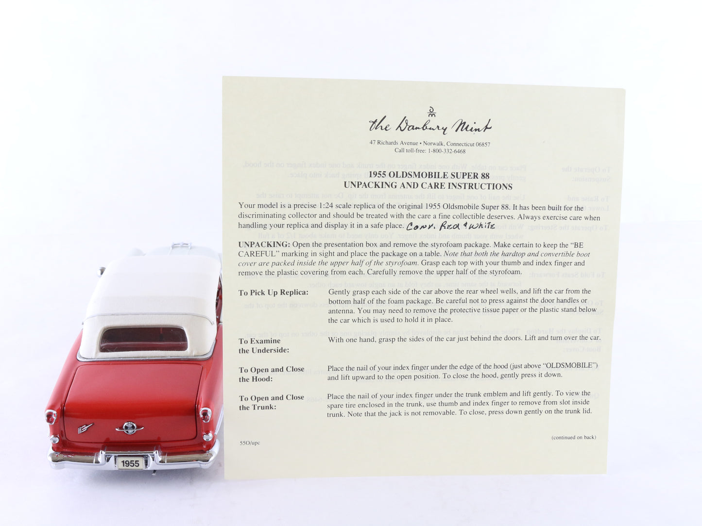 1955 Oldsmobile Super 88 Convertible Red White Danbury Mint 1:24 Model Car