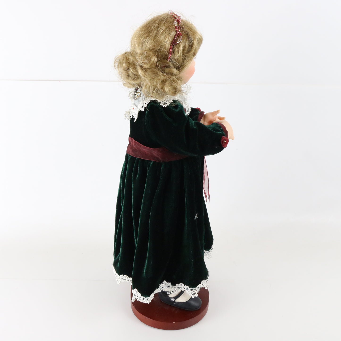 Holly Memories Of Childhood Richard Simmons Christmas 17" Girl Doll 83/3000