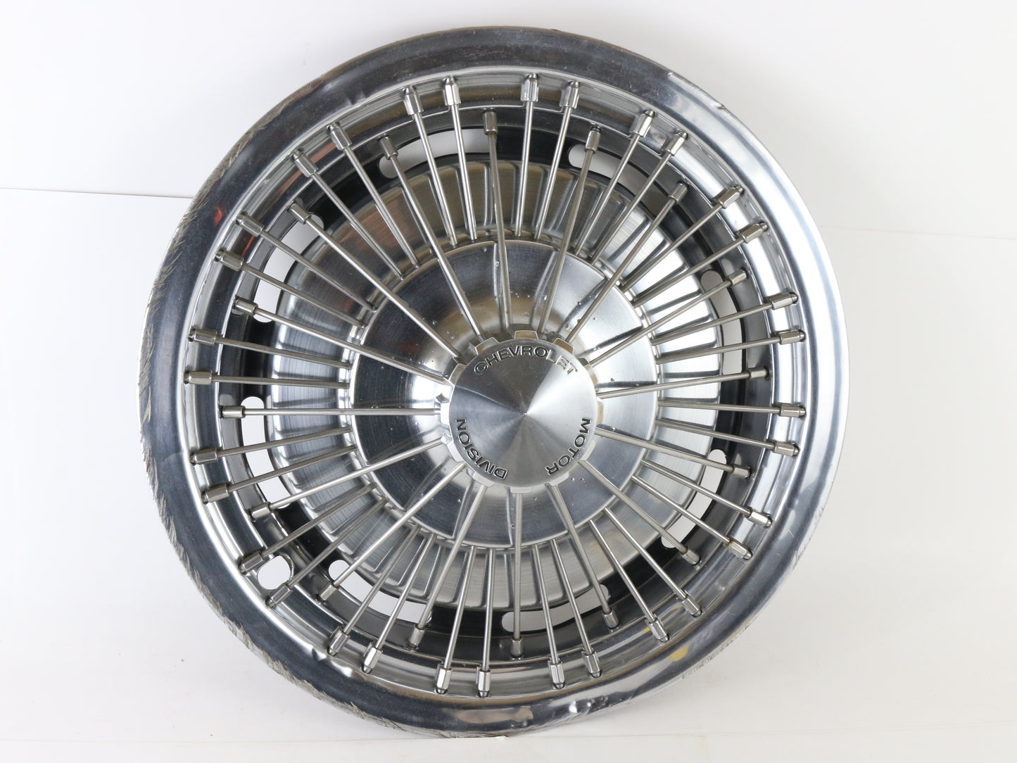 Lot Of 2 Vintage 1970s Chevrolet Wire Metal Wheel Hubcaps 16.5"