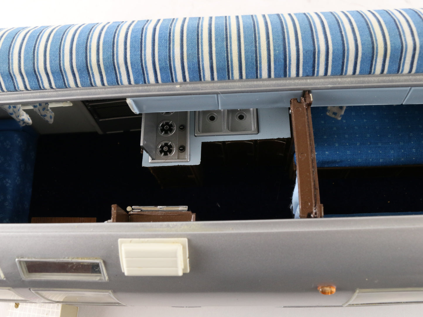 1968 Airstream Trailer Silver Franklin Mint 1:24 Metal Trailer W/ Interior