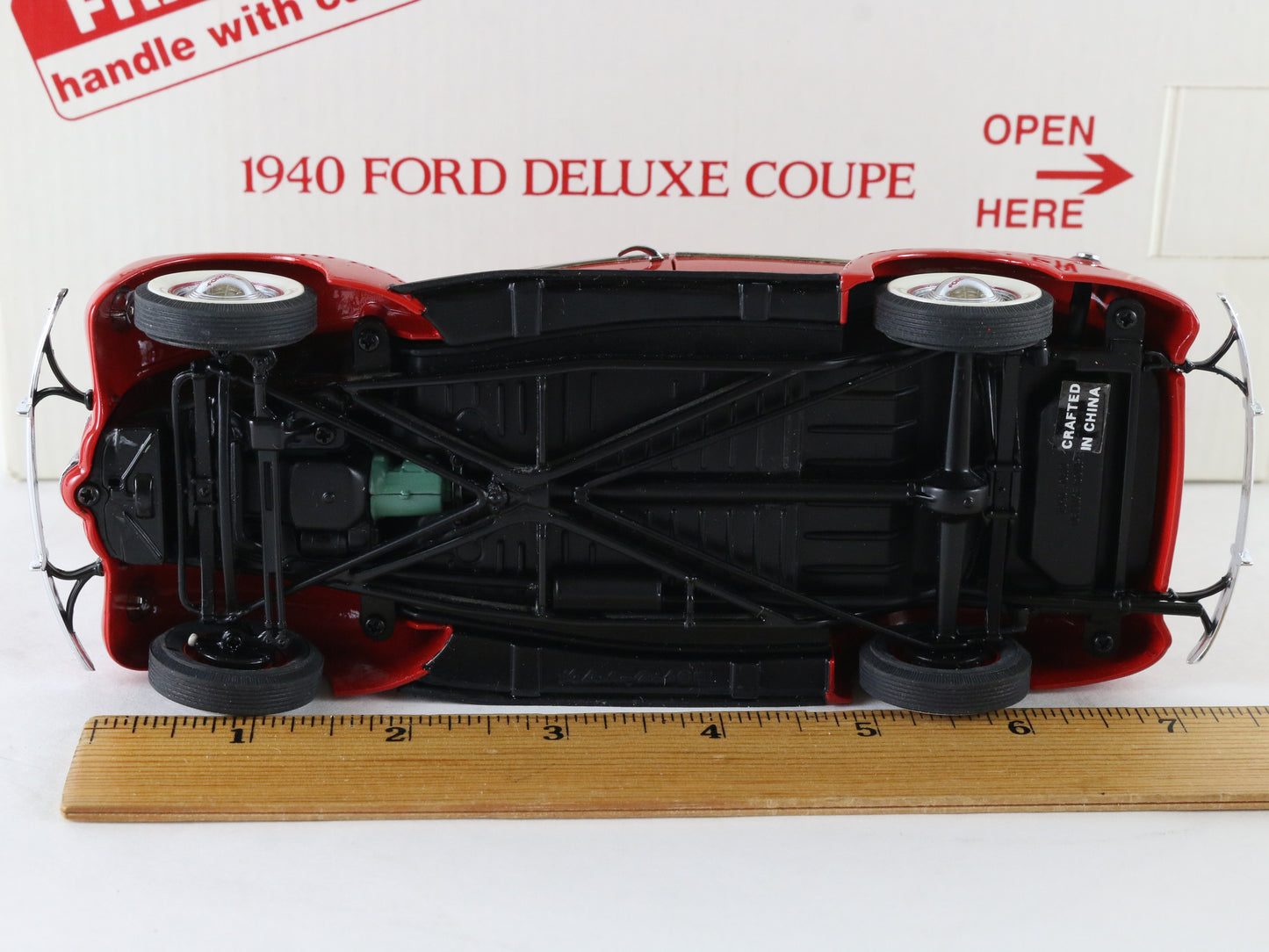 1940 Ford Deluxe Coupe Red Danbury Mint 1:24 Diecast Model Car