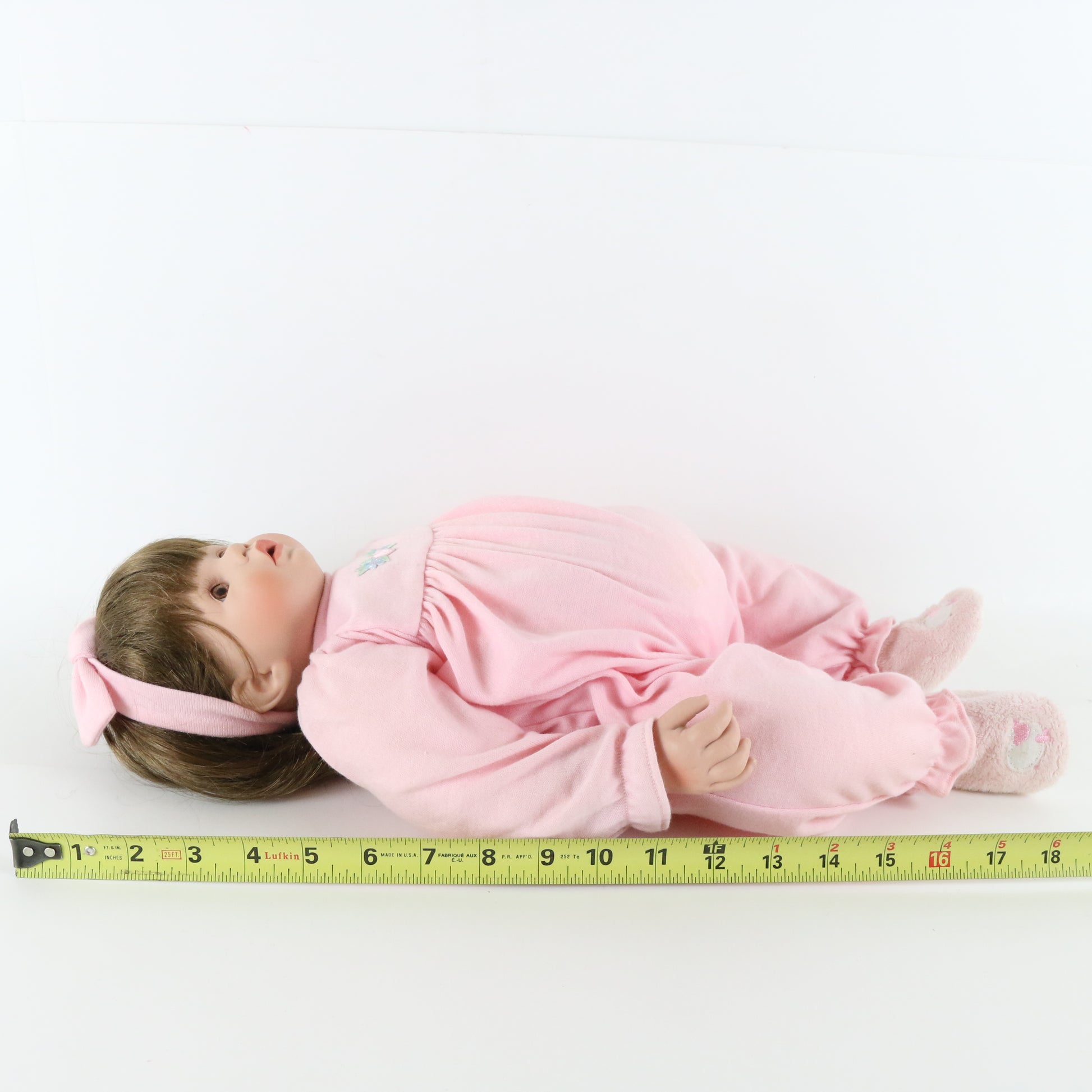 Mommy Loves Me Brown Haired Girl Susan Wakeen Exclusively Yours 19" Vinyl Doll