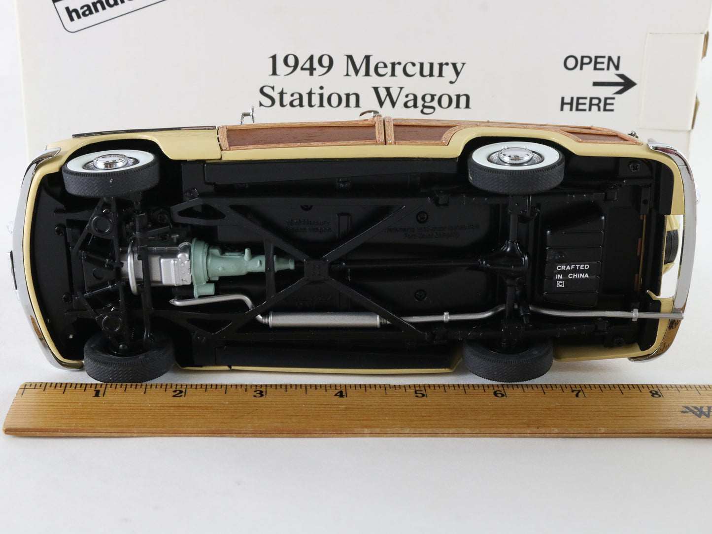 1949 Mercury Station Wagon Yellow Wood Panel Danbury Mint 1:24 Diecast Model