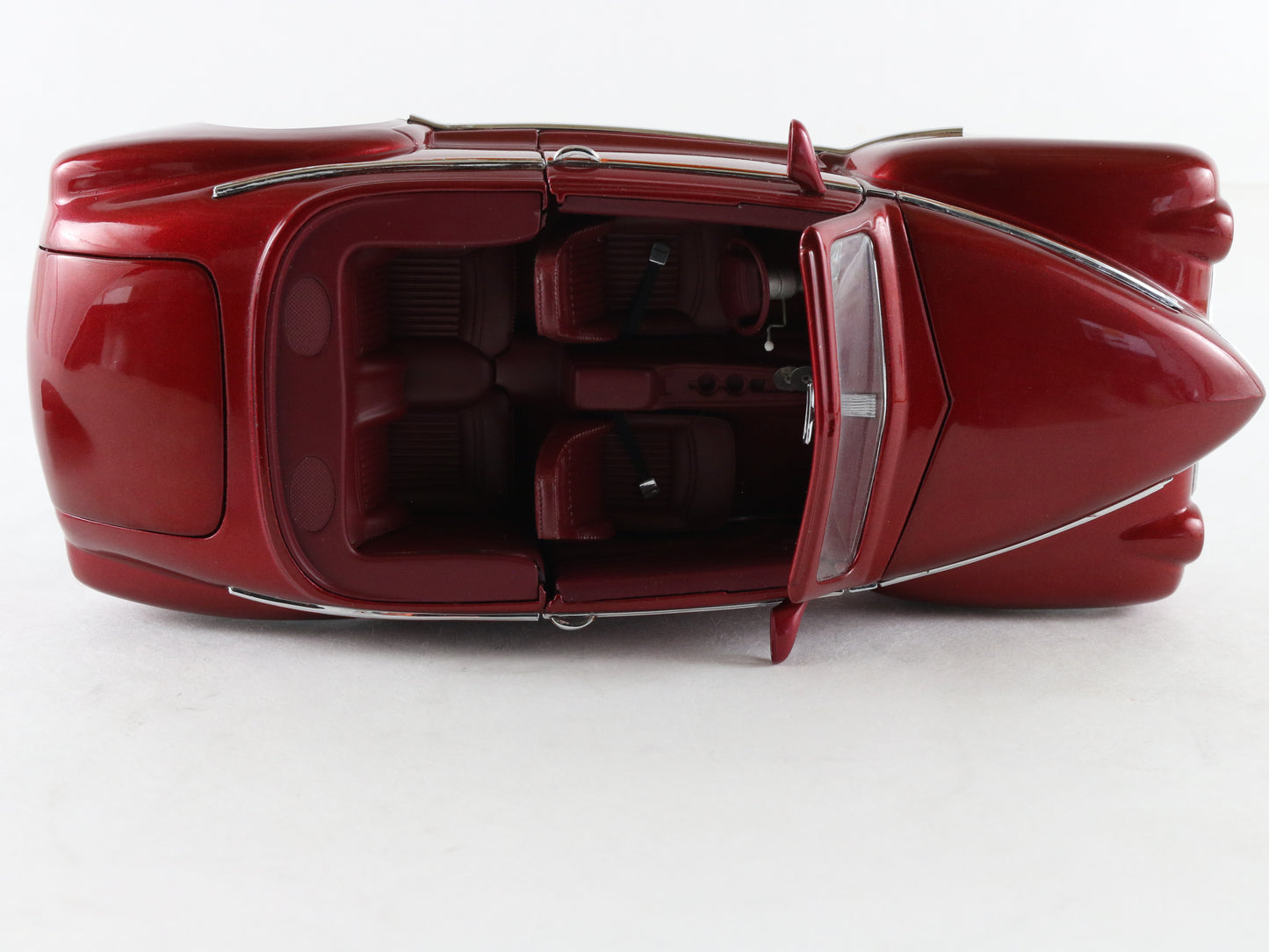 1941 Chevrolet Custom Rod Cherry Red Convertible Danbury Mint 1:24 Model Car