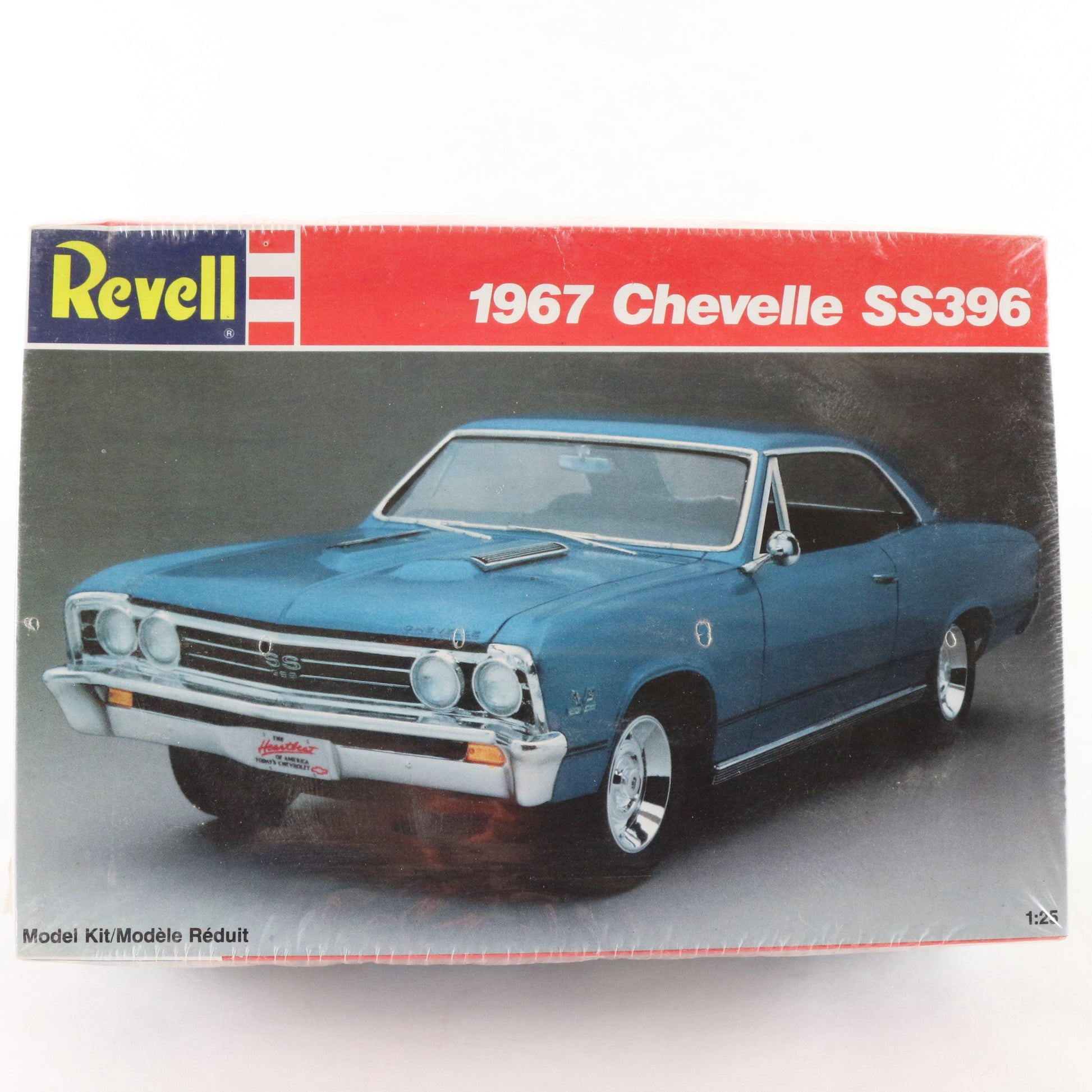 1967 Chevelle SS396 Revell 1:25 Plastic Model Car Kit 7146