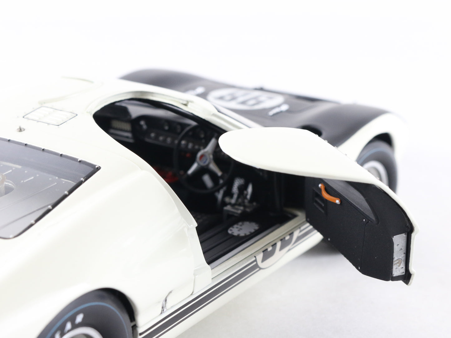 1966 Ford GT40 MK2 #98 White & Black Racing Legends Exoto 1:18 Metal Model Car