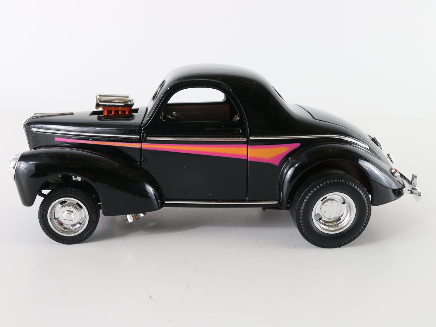 1941 Willys Competition Coupe Black & Purple Road Legends 1:18 92278 Model