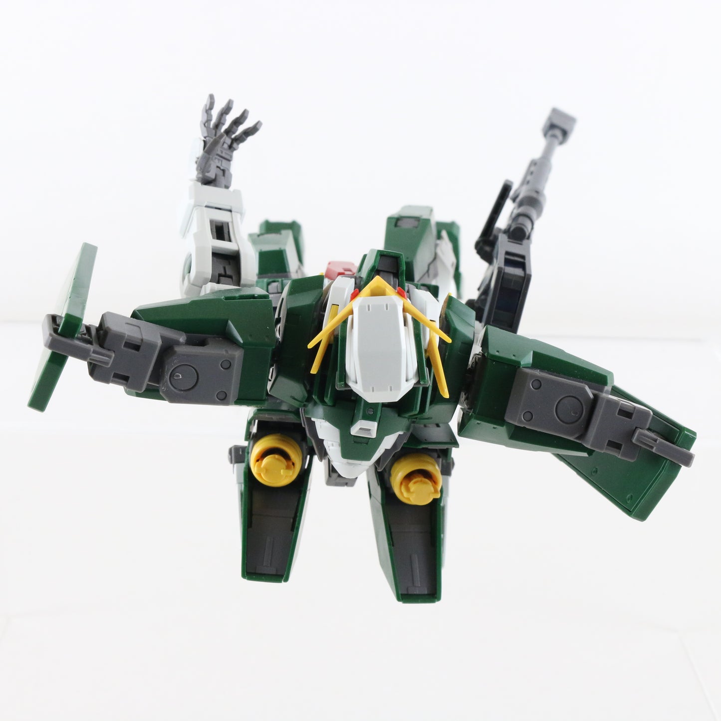 Gundam MG Gn-002 Dynames Mobile Suit Bandai 1:100 Model Figure W/ Accessories