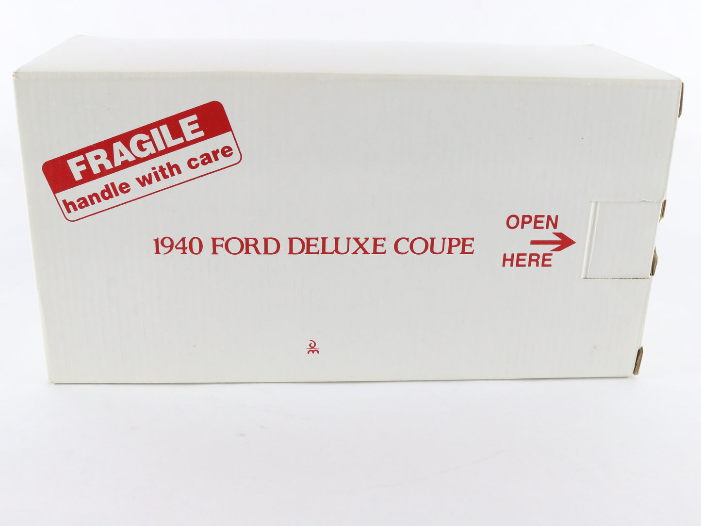 1940 Ford Deluxe Coupe Red Danbury Mint 1:24 Diecast Model Car