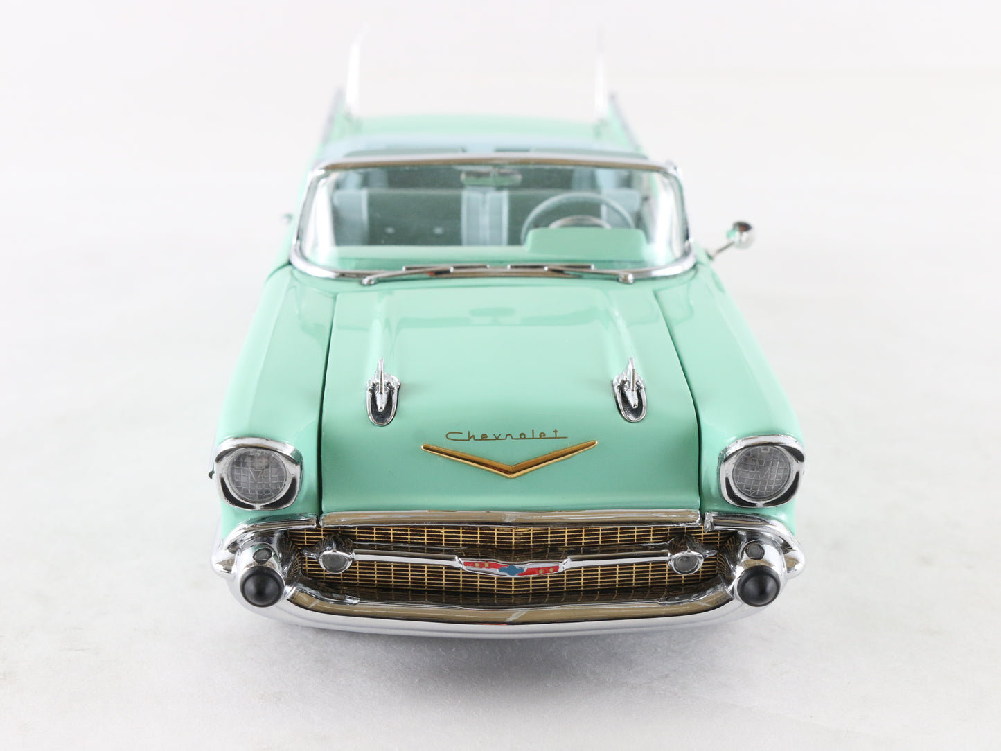 1957 Chevrolet Bel Air Surf Green Convertible Danbury Mint 1:24 Model Car