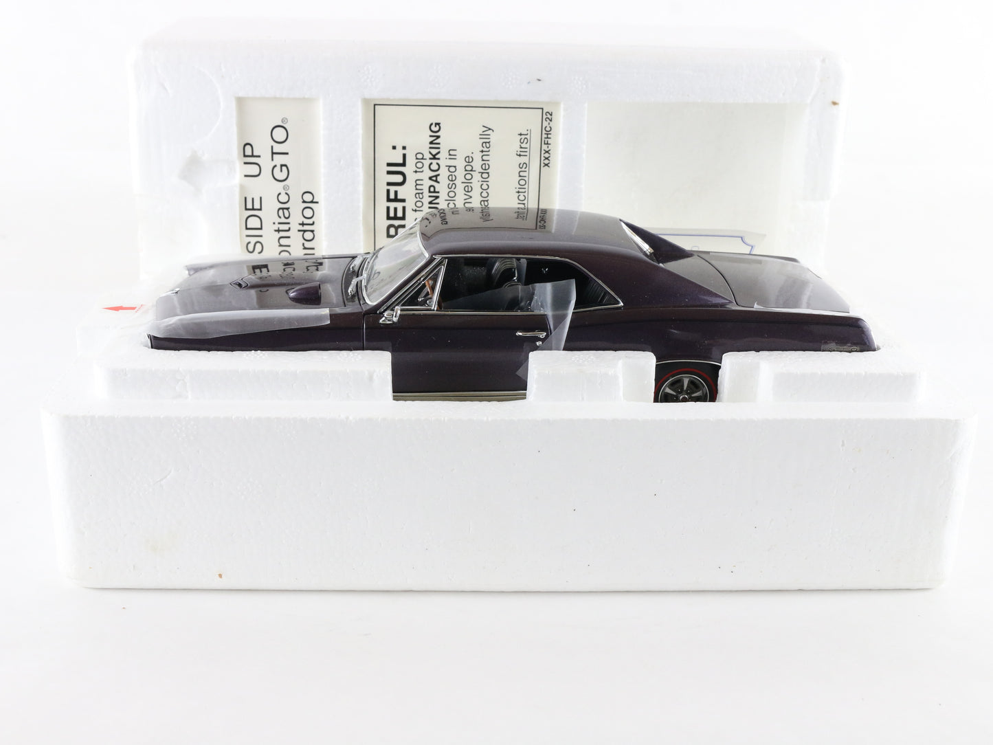 1967 Pontiac GTO Hardtop Plum Mist Purple Danbury Mint 1:24 Diecast Model Car