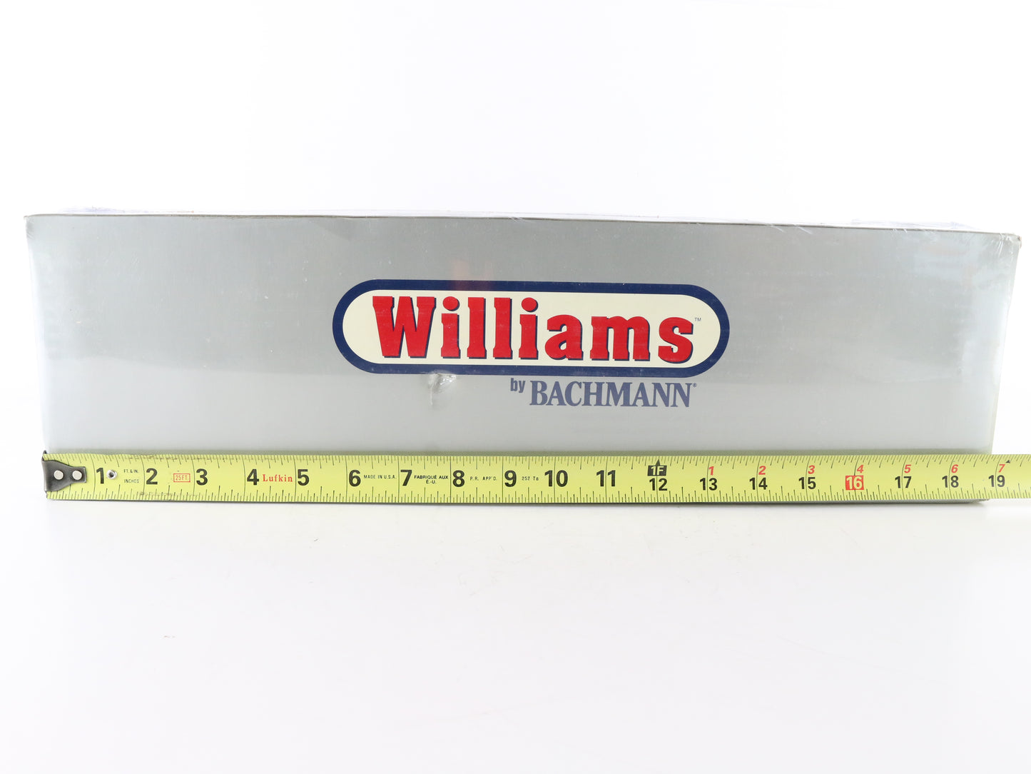 Williams Bachmann O 21220 Penn Central 8122 GP-38 Diesel Locomotive