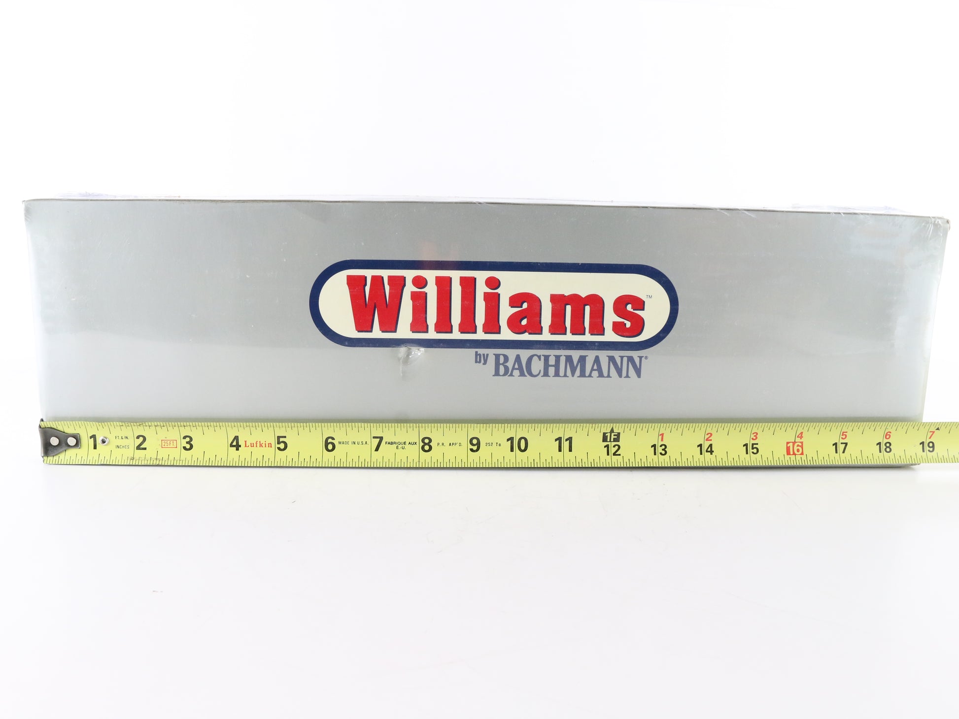 Williams Bachmann O 21220 Penn Central 8122 GP-38 Diesel Locomotive