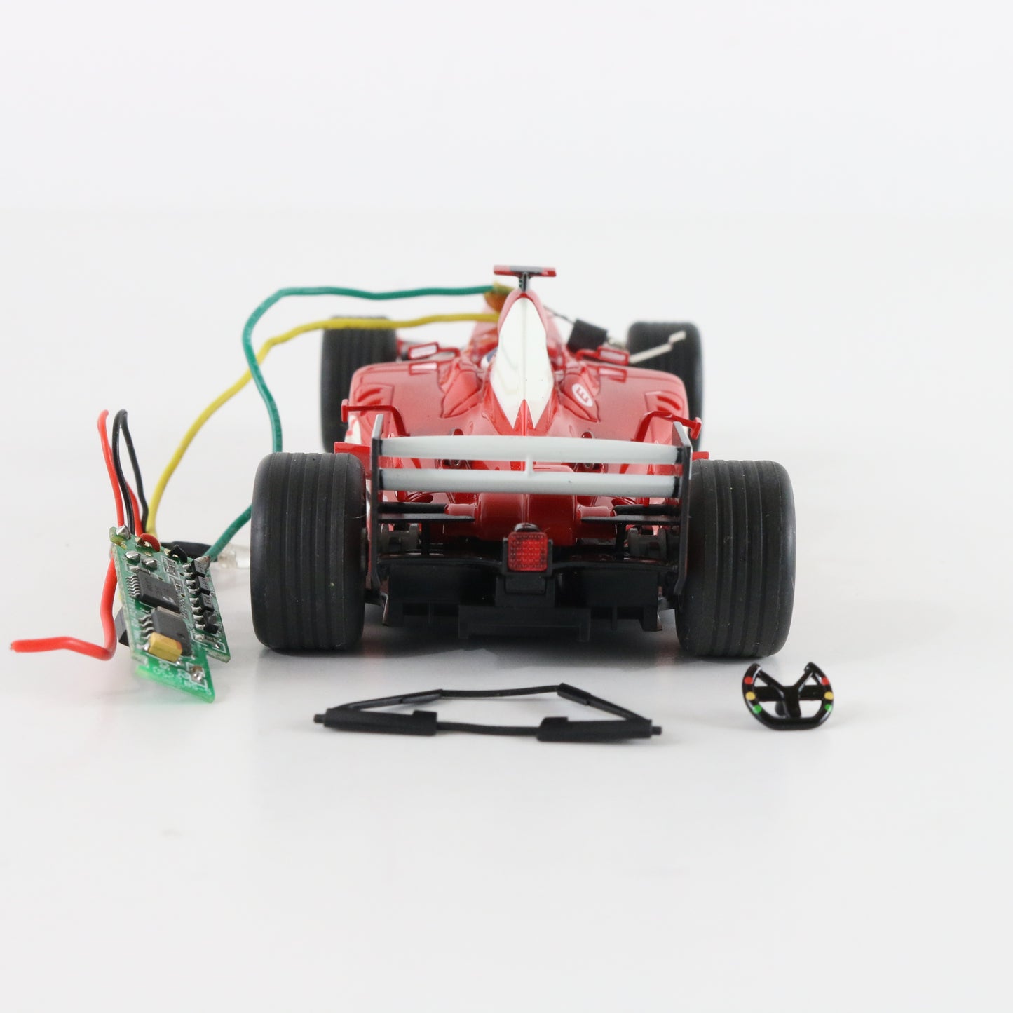 Ferrari F2004 #2 Red & White Hornby Scalextric 1:32 Slot Car C2676