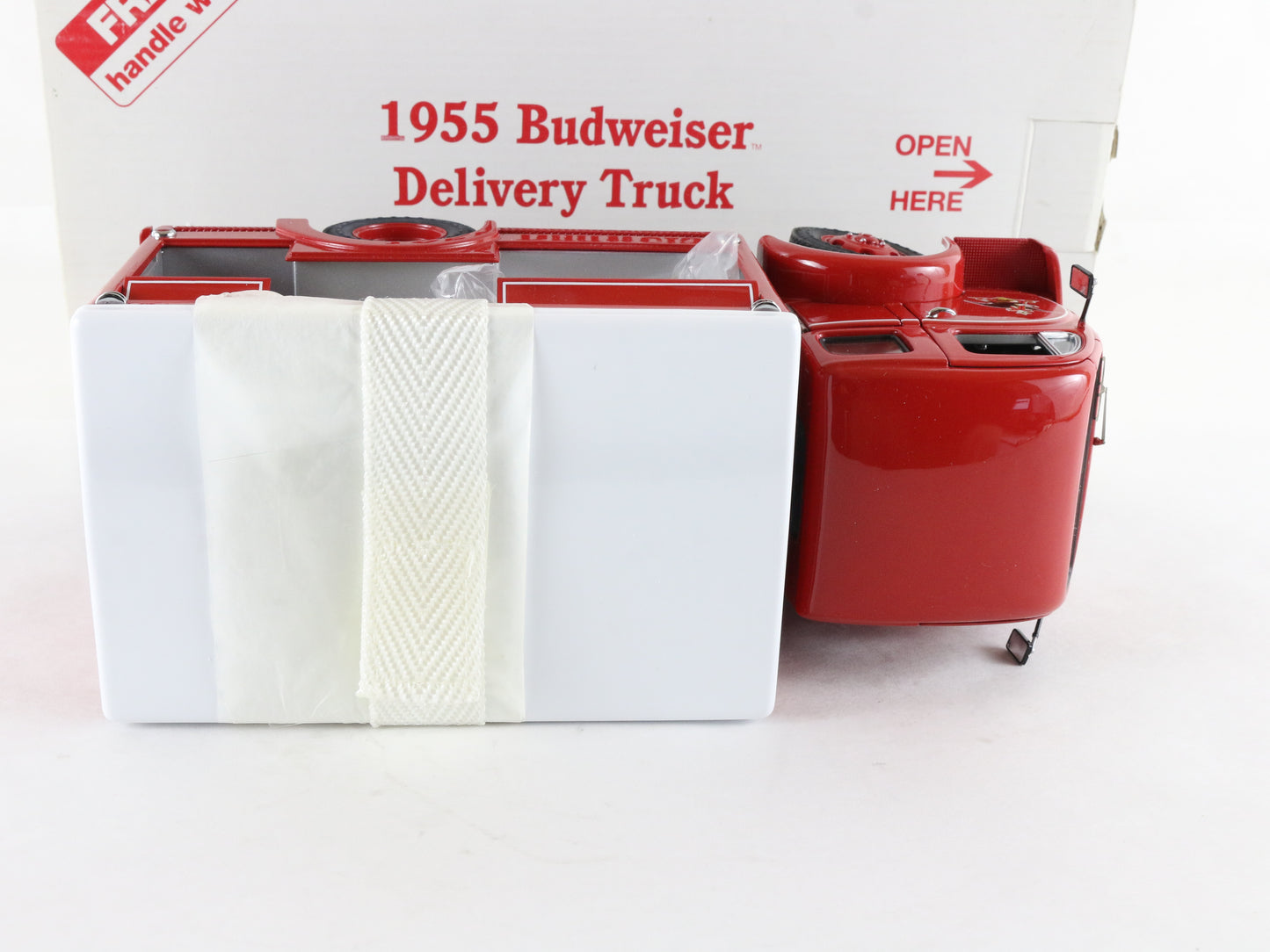 1955 White 3000 Budweiser Delivery Truck Red Danbury Mint 1:24 Diecast Model