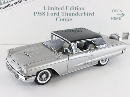 Danbury Mint 1:24 1958 Ford Thunderbird Coupe Platinum Raven Black Diecast 1656
