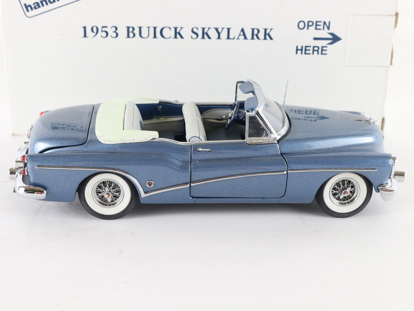 1953 Buick Skylark Blue Convertible Danbury Mint 1:24 Diecast Model Car