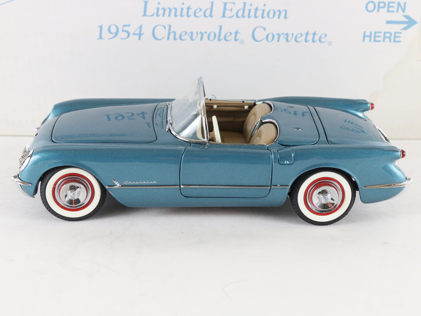 1954 Chevy Corvette Convertible Limited Edition Blue Tan Danbury 1:24 #648