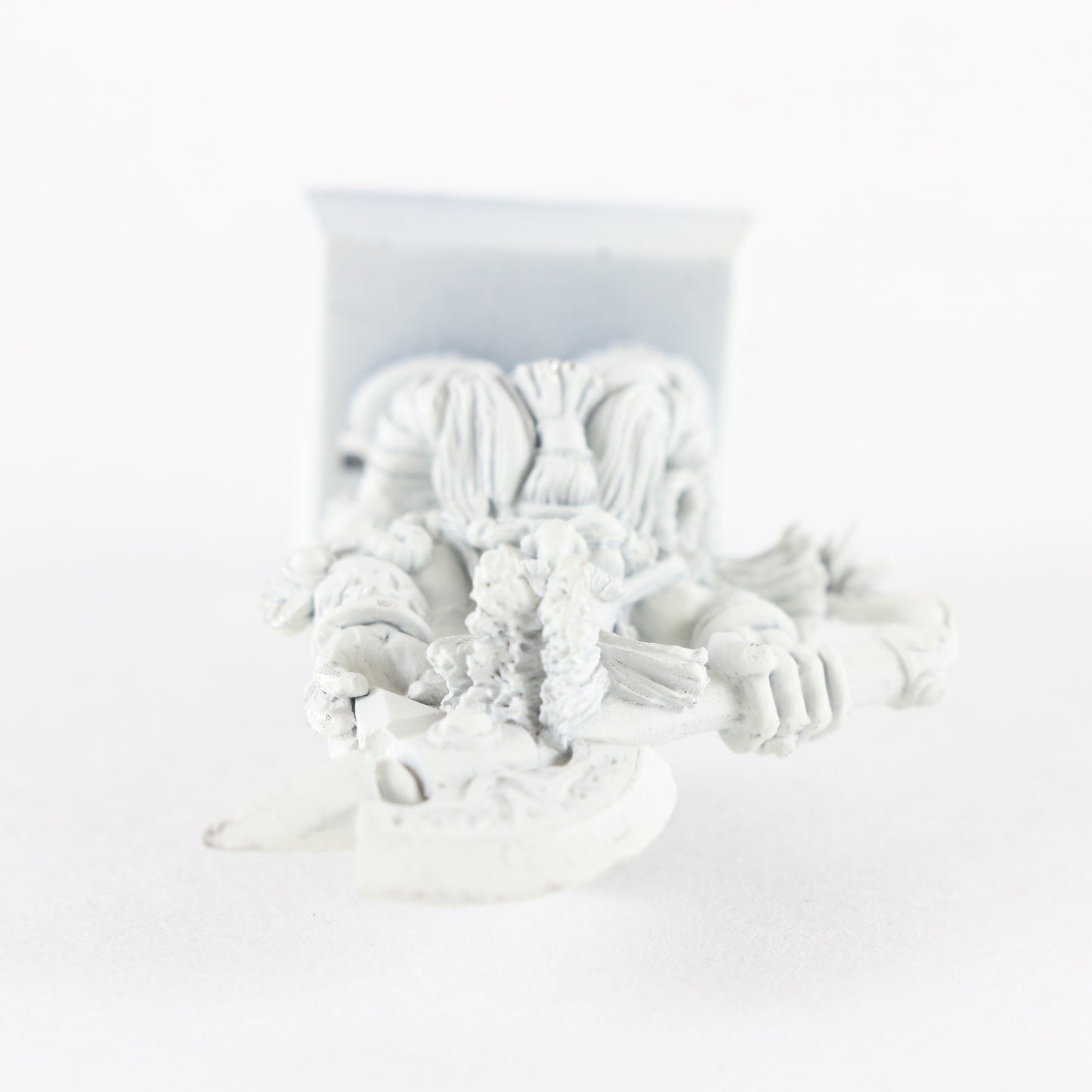 Dwarf Dragon Slayer Citadel Warhammer 8097/55 White Painted Figure 1.5"