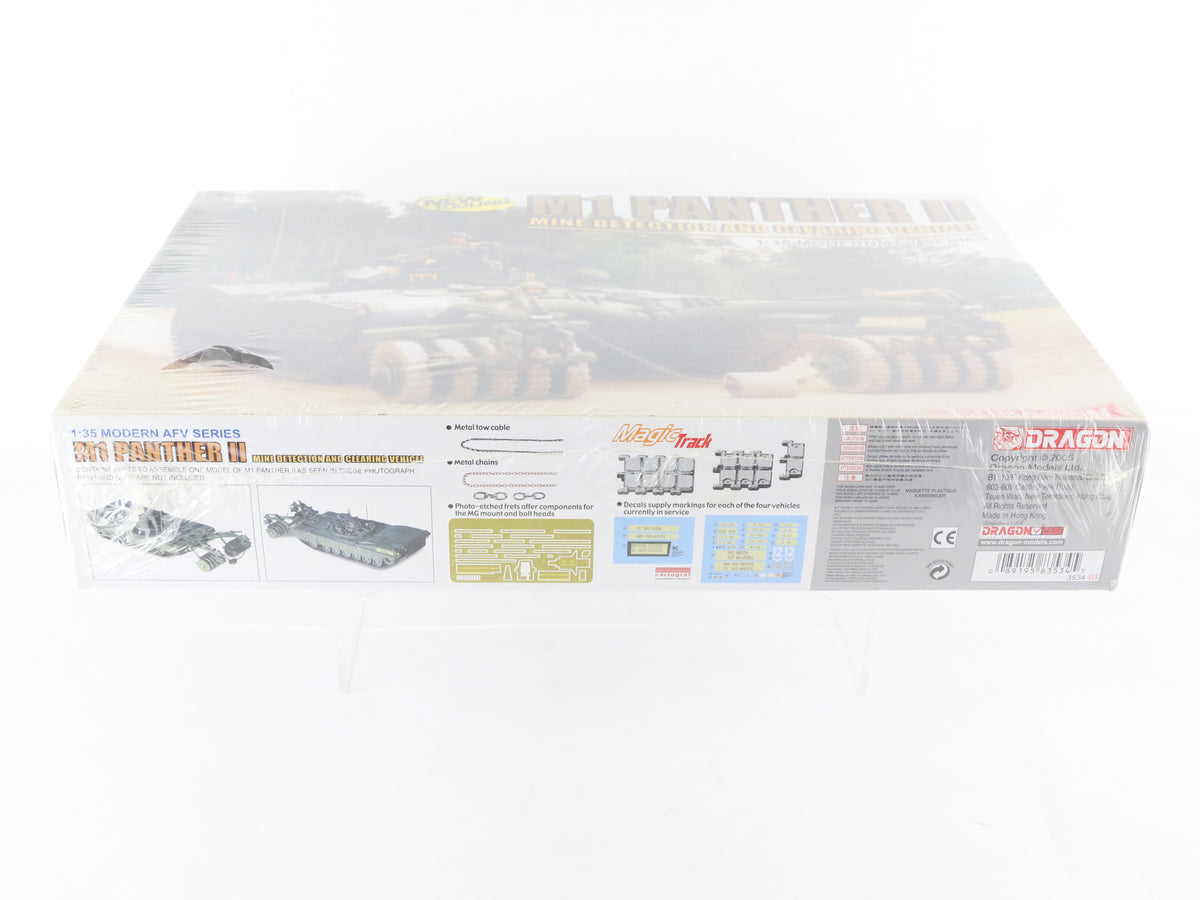 M1 Panther II Mine Detection Vehicle Modern AFV Dragon 1:35 3534 Sealed Kit