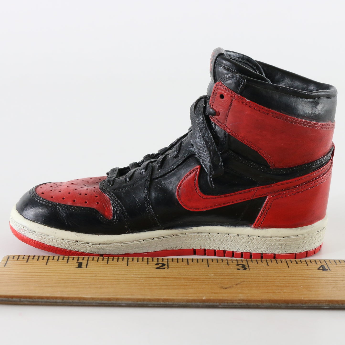 Nike Classics Bowen Air Jordan 1 Retro Bred High Ceramic Collectible Shoe