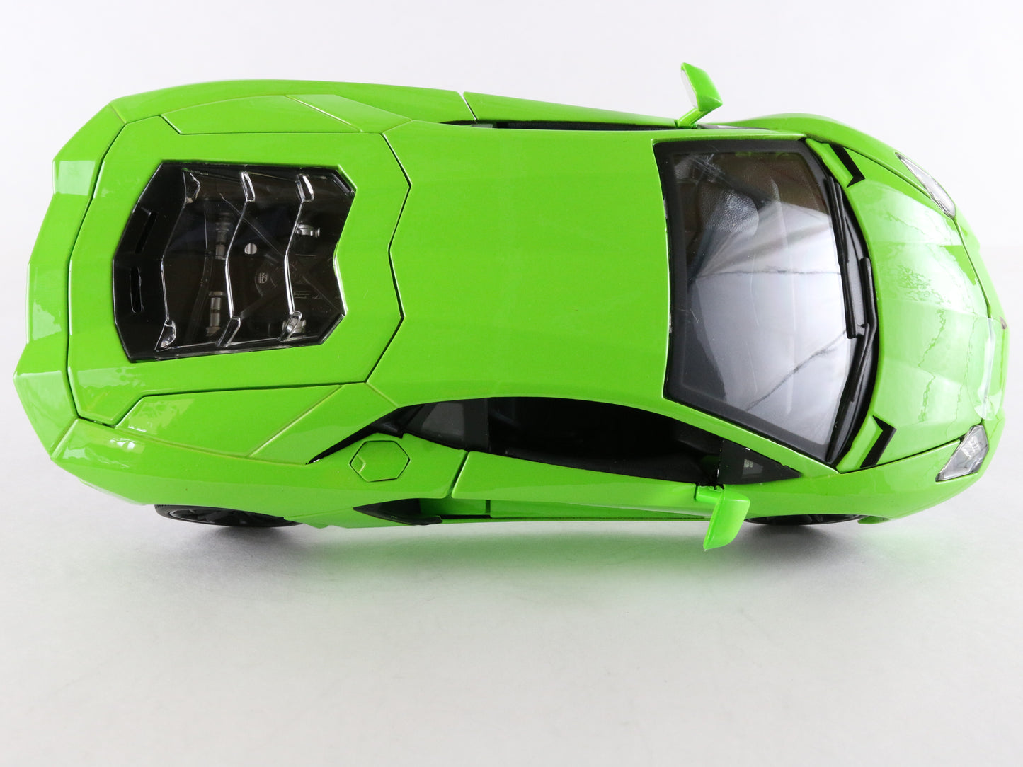 Lamborghini Aventador Lp700-4 Bburago 1:18 Green Diecast Model Car
