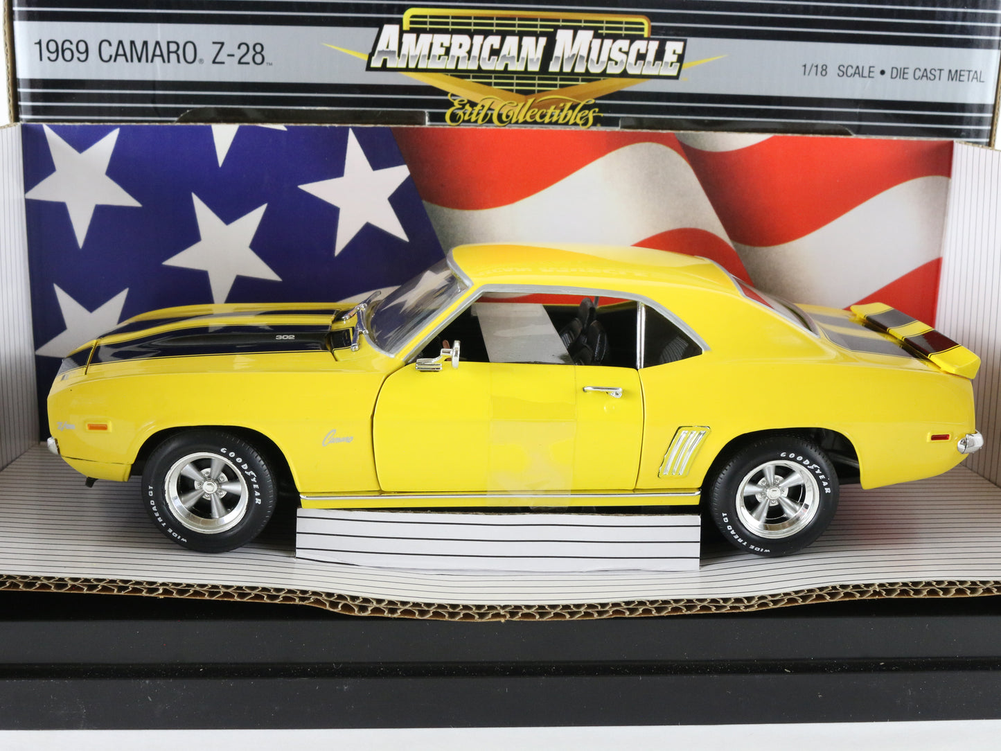 1969 Chevy Camaro Z28 Yellow American Muscle ERTL 1:18 Diecast Model Car 33572
