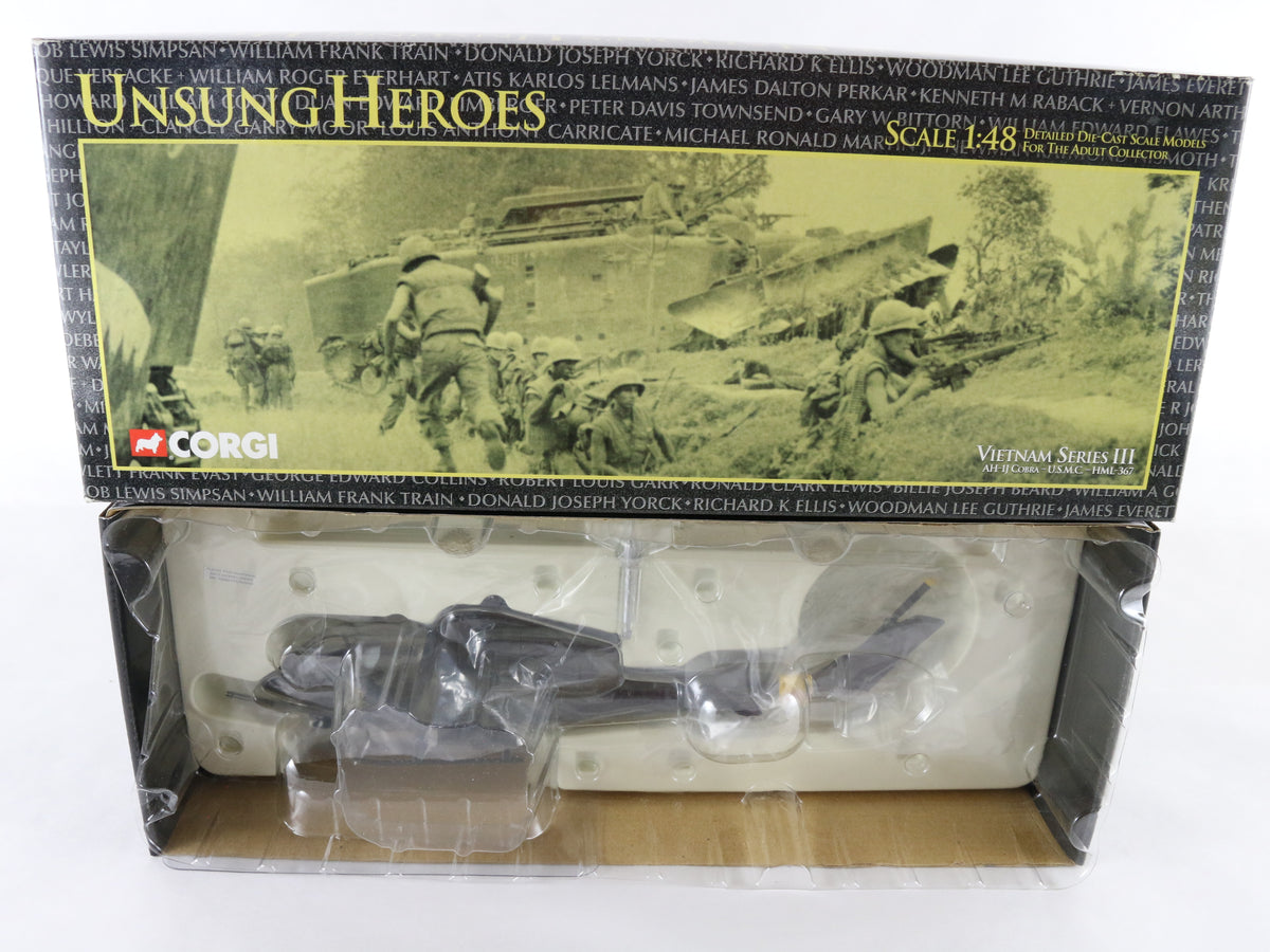 AH-1J Cobra Helciopter USMC HML-367 Bell Unsung Heroes Corgi 1:48 51204 Vehicle