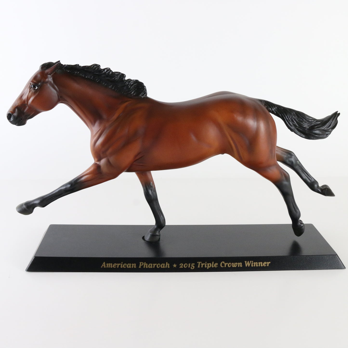 Breyer American Pharoah Ruffian 2015 Triple Crown Traditional Horse W/ Stand