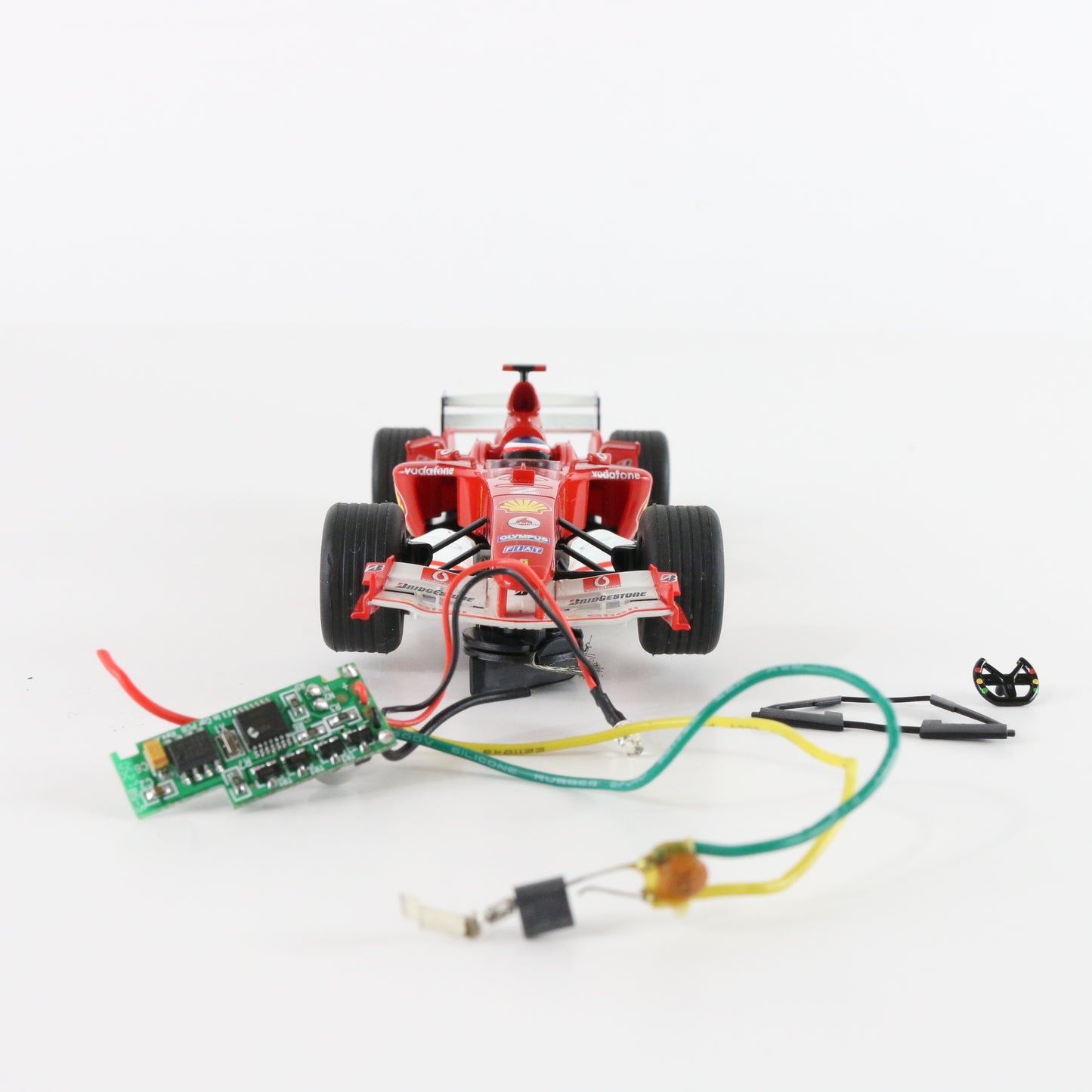 Ferrari F2004 #2 Red & White Hornby Scalextric 1:32 Slot Car C2676