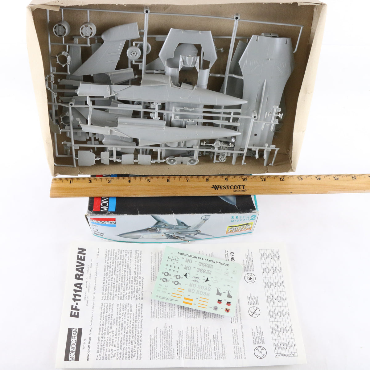 EF-111A Raven Jamming Jet Desert Storm Monogram 1:72 Model Aircraft Kit 5475