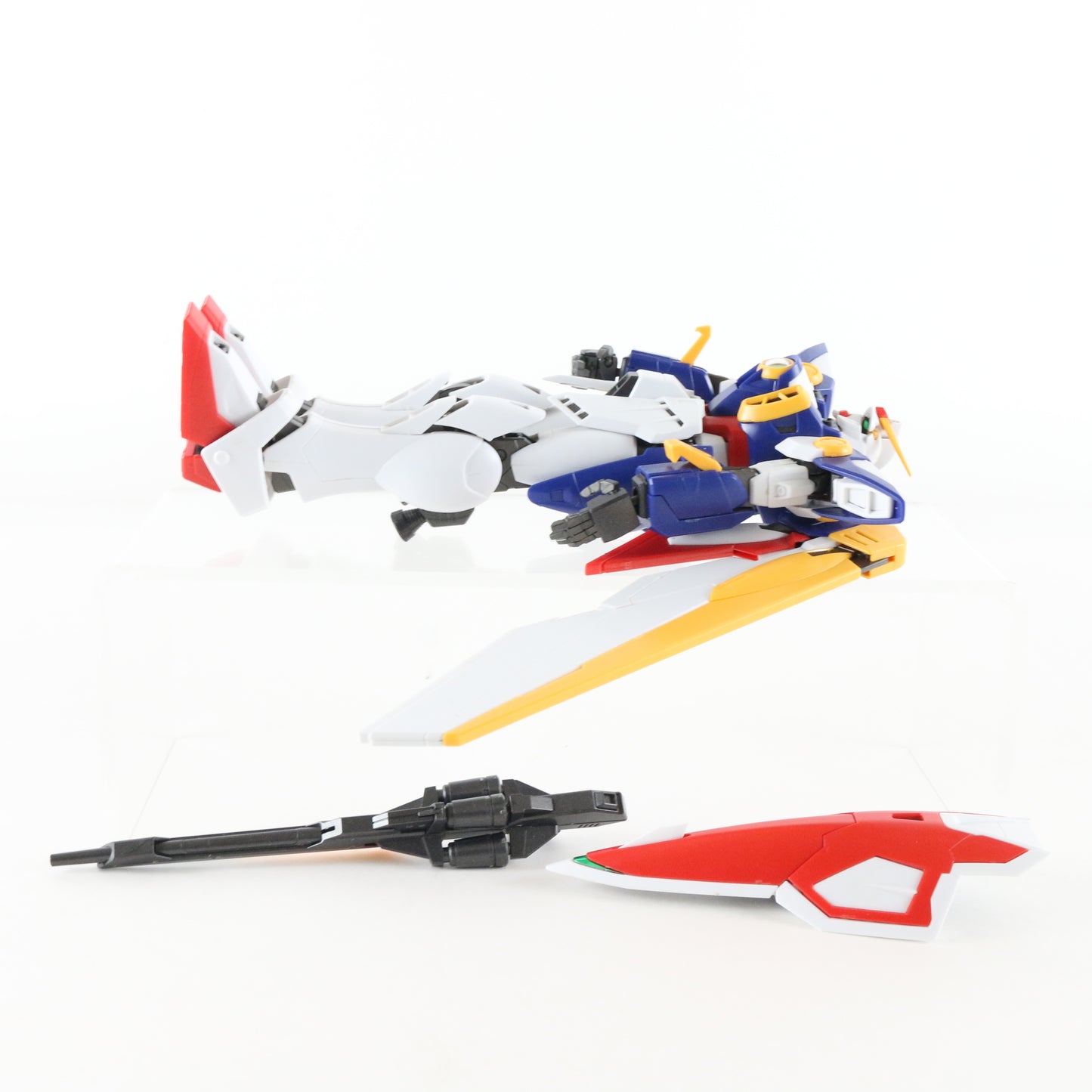 Gundam MG Wing Mobile Suit Bandai 1/100 Built Model Figure W/ Accessories
