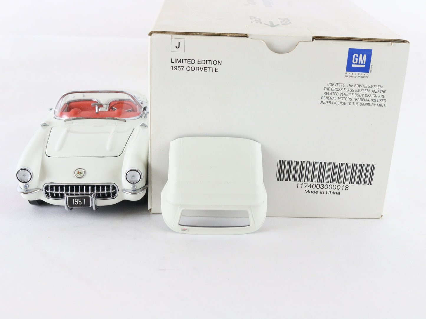 1957 Chevy Corvette Roadster White Black Limited Danbury Mint 1:24 Diecast #912