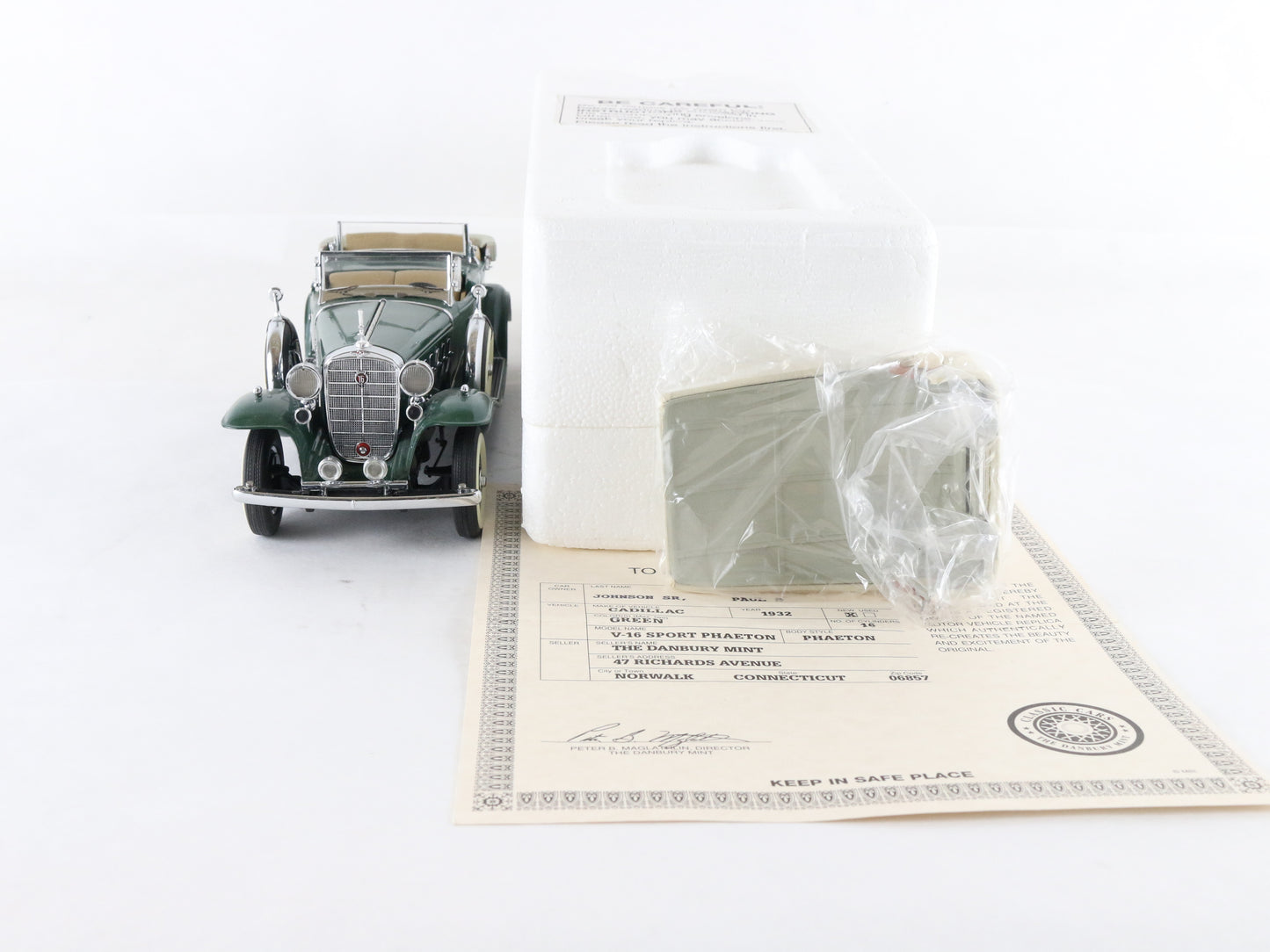 1932 Cadillac V-16 Sport Phaeton Convertible Green Tan Danbury Mint 1:24 Diecast