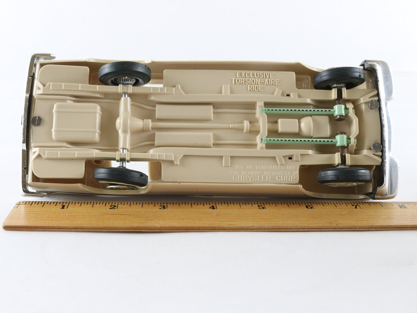 1958 Plymouth Fury Tan Torsion Aire Ride 1:25 Promo Model Car