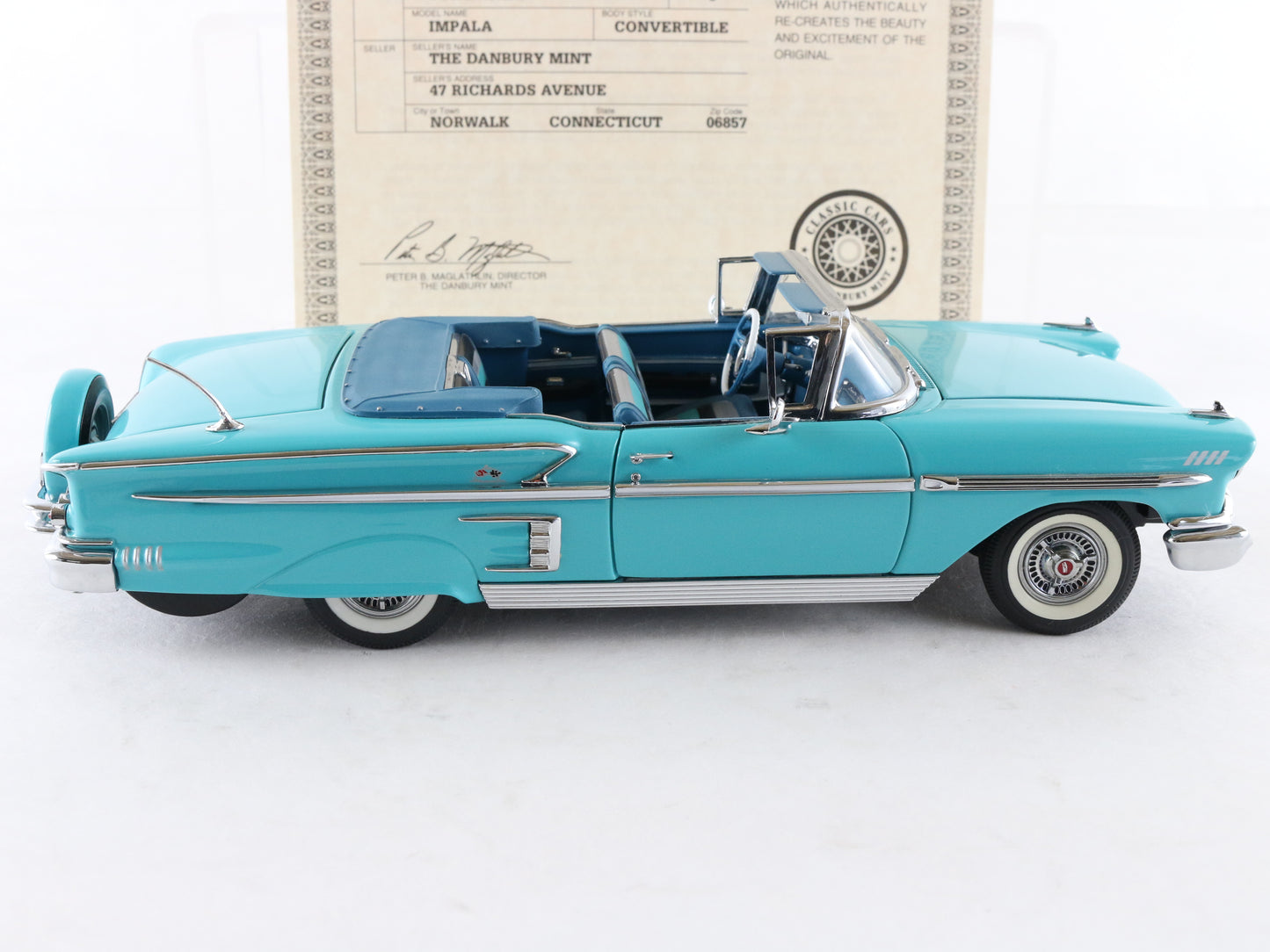 1958 Chevrolet Impala Convertible Turquoise Danbury Mint 1:24 Model Car