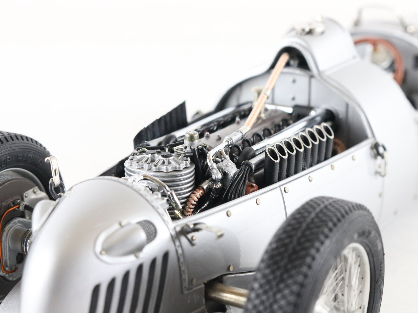 1936-37 Auto-Union Type C Silver CMC 1:18 M-034 Metal Model Car