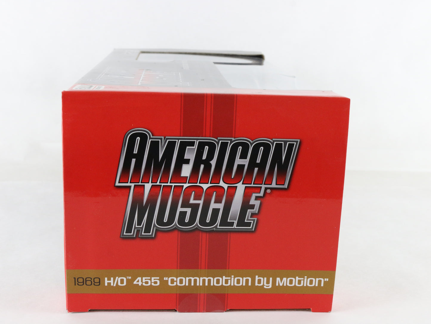 Auto World 1:18 1969 Hurst Olds 455 Commotion Motion White American Muscle Model