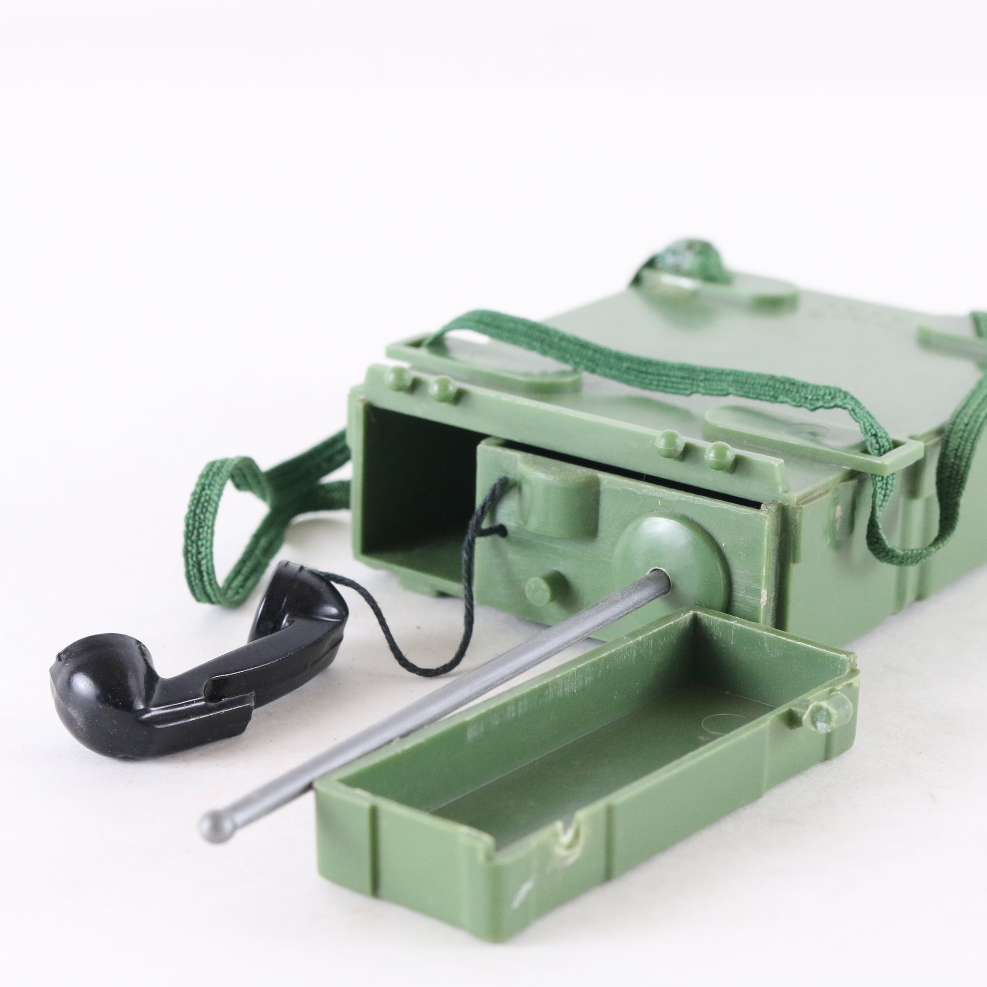  1966 Hasbro Gi Joe Command Post Green Field Radio