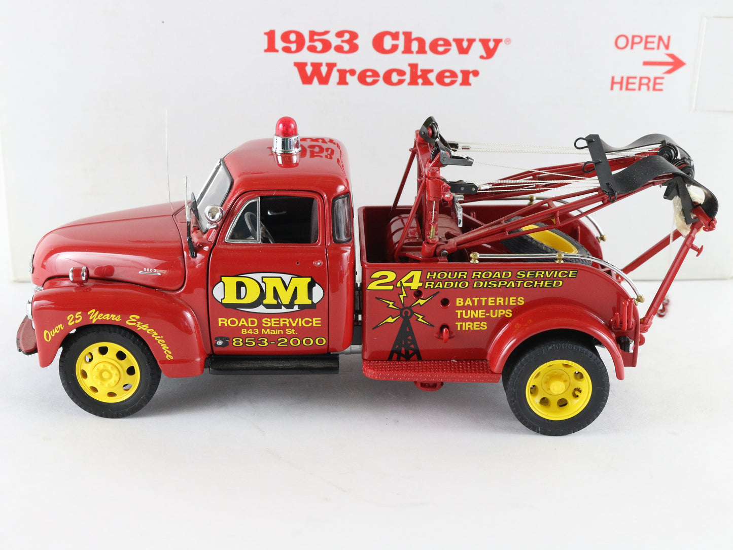 1953 Chevy 1-Ton Wrecker DM Road Service Red Danbury Mint 1:24 Diecast Tow Truck