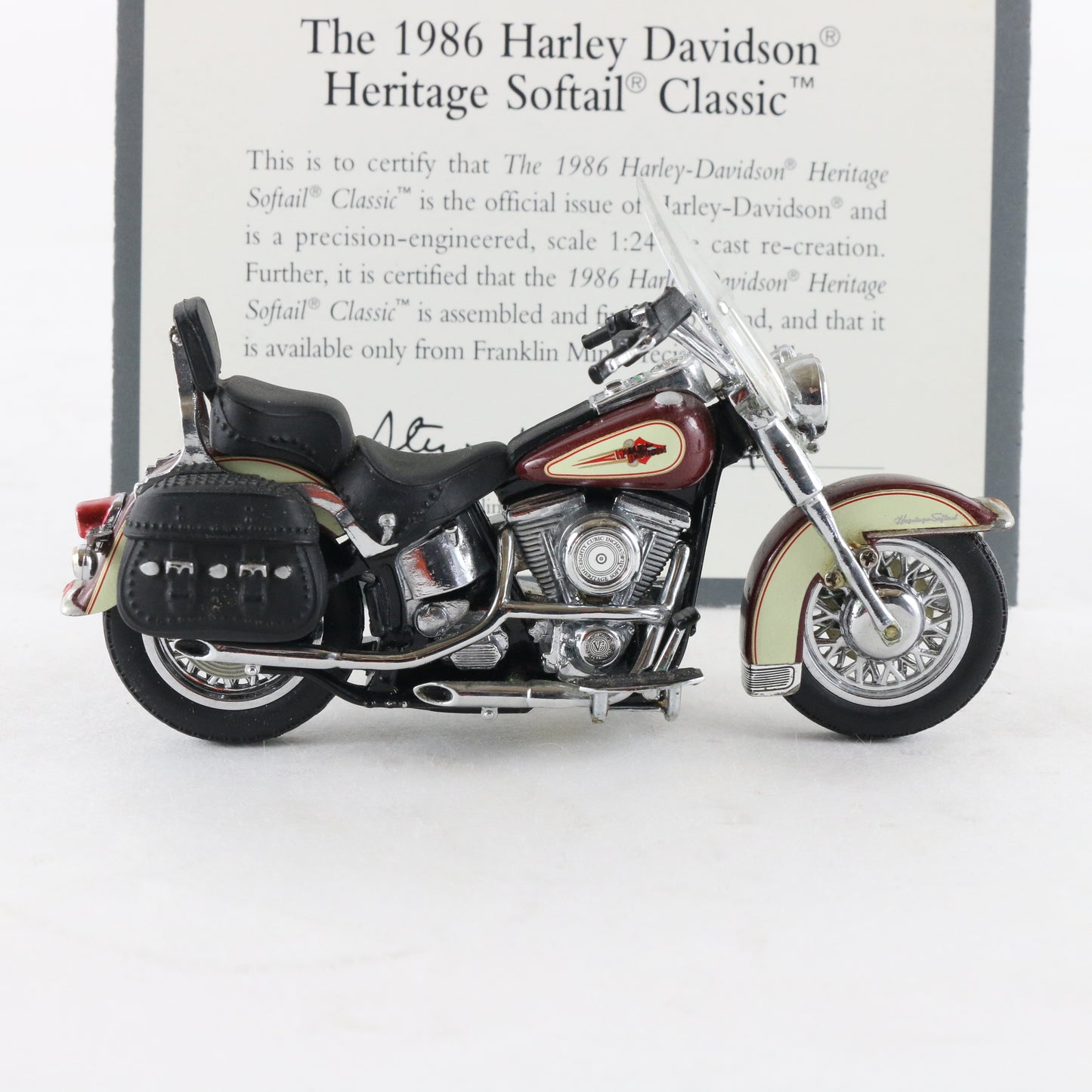 1986 Harley Davidson Heritage Softail Classic Franklin Mint 1:24 Motorcycle
